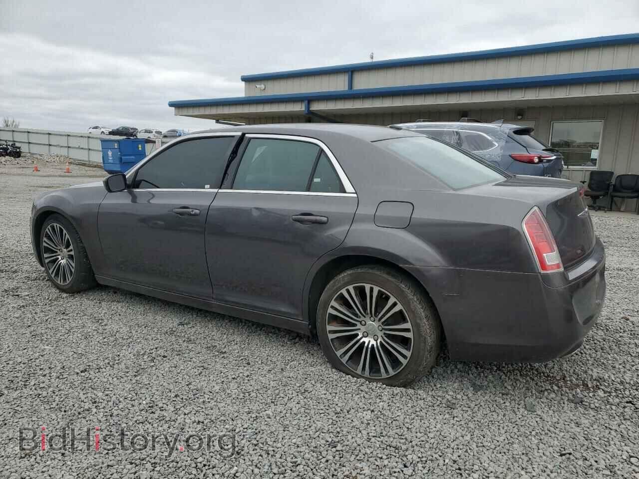 2013 CHRYSLER 300 - VIN: 2C3CCABG4DH735770 - Фото 2