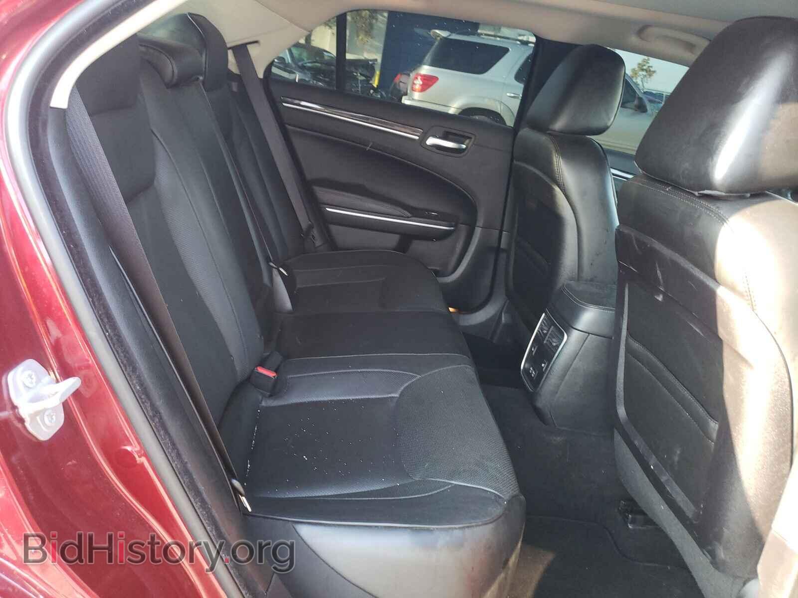 2019 CHRYSLER 300 - VIN: 2C3CCAEG3KH634132 - Фото 6