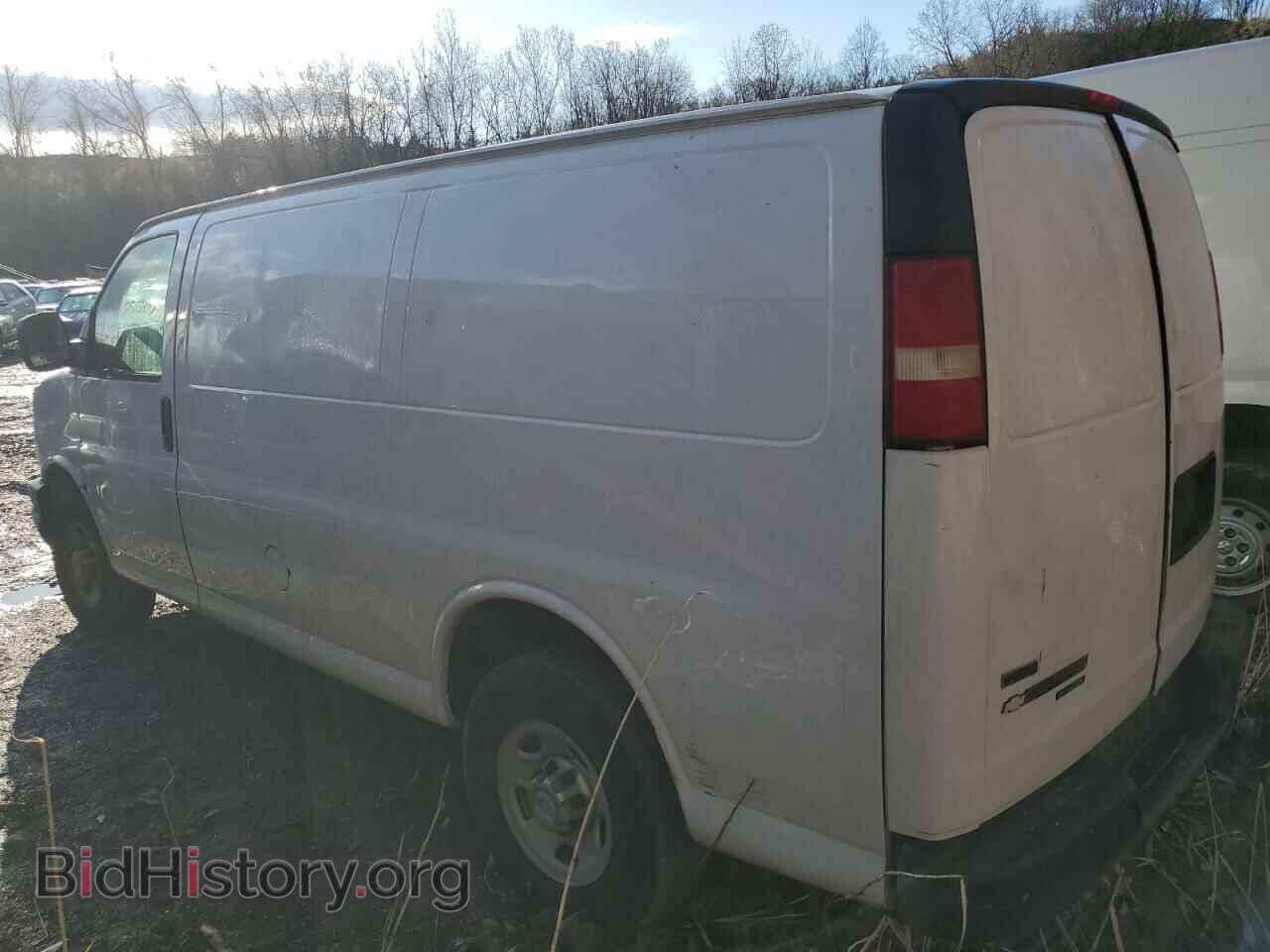 2011 CHEVROLET EXPRESS - VIN: 1GCWGFCA3B1143776 - Фото 2