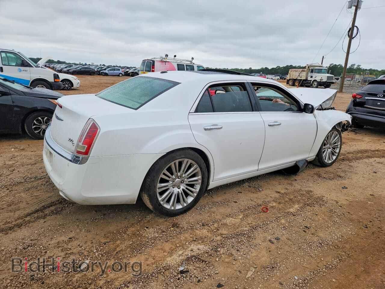 2011 CHRYSLER 300 - VIN: 2C3CA6CT1BH528376 - Photo 3