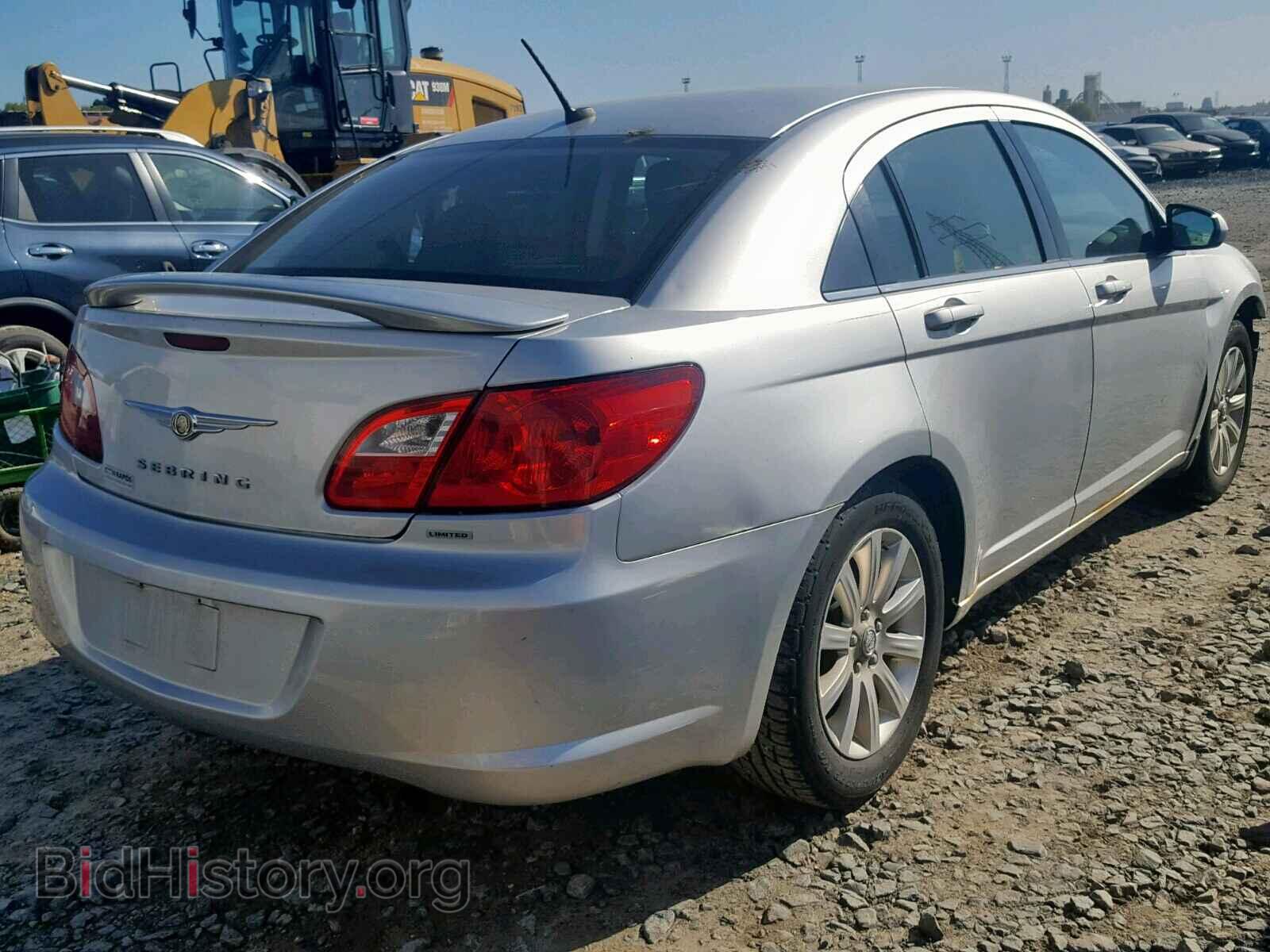 2010 CHRYSLER SEBRING - VIN: 1C3CC5FB3AN219814 - Фото 4