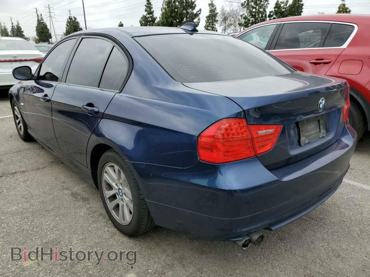 2011 BMW 3 SERIES - VIN: WBAPH5C50BF093434 - Фото 2
