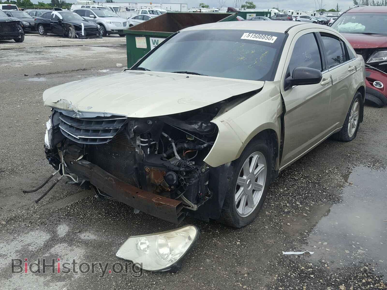 2010 CHRYSLER SEBRING - VIN: 1C3CC4FB8AN115619 - Фото 2