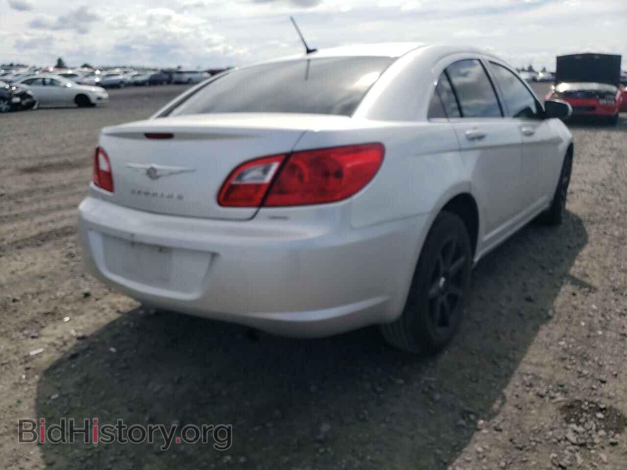 2010 CHRYSLER SEBRING - VIN: 1C3CC5FB3AN208070 - Фото 4