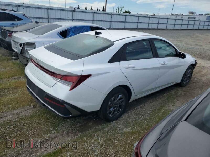 2024 Hyundai ELANTRA (VIN KMHLM4DGXRU696092) — photo 3 of 13