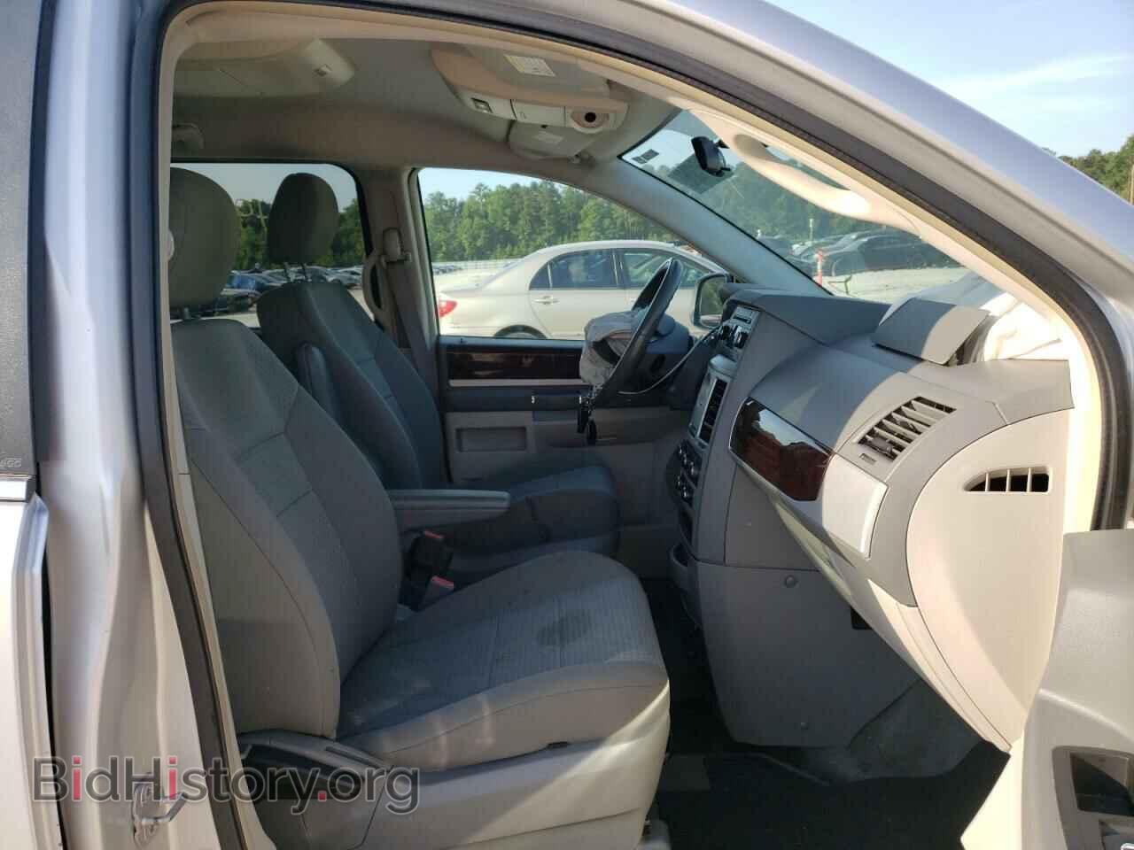 2010 CHRYSLER MINIVAN - VIN: 2A4RR5D16AR176324 - Фото 5