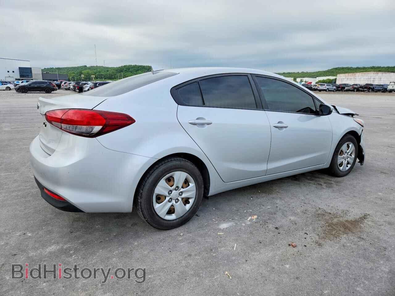 2018 KIA FORTE - VIN: 3KPFK4A73JE174712 - Фото 3