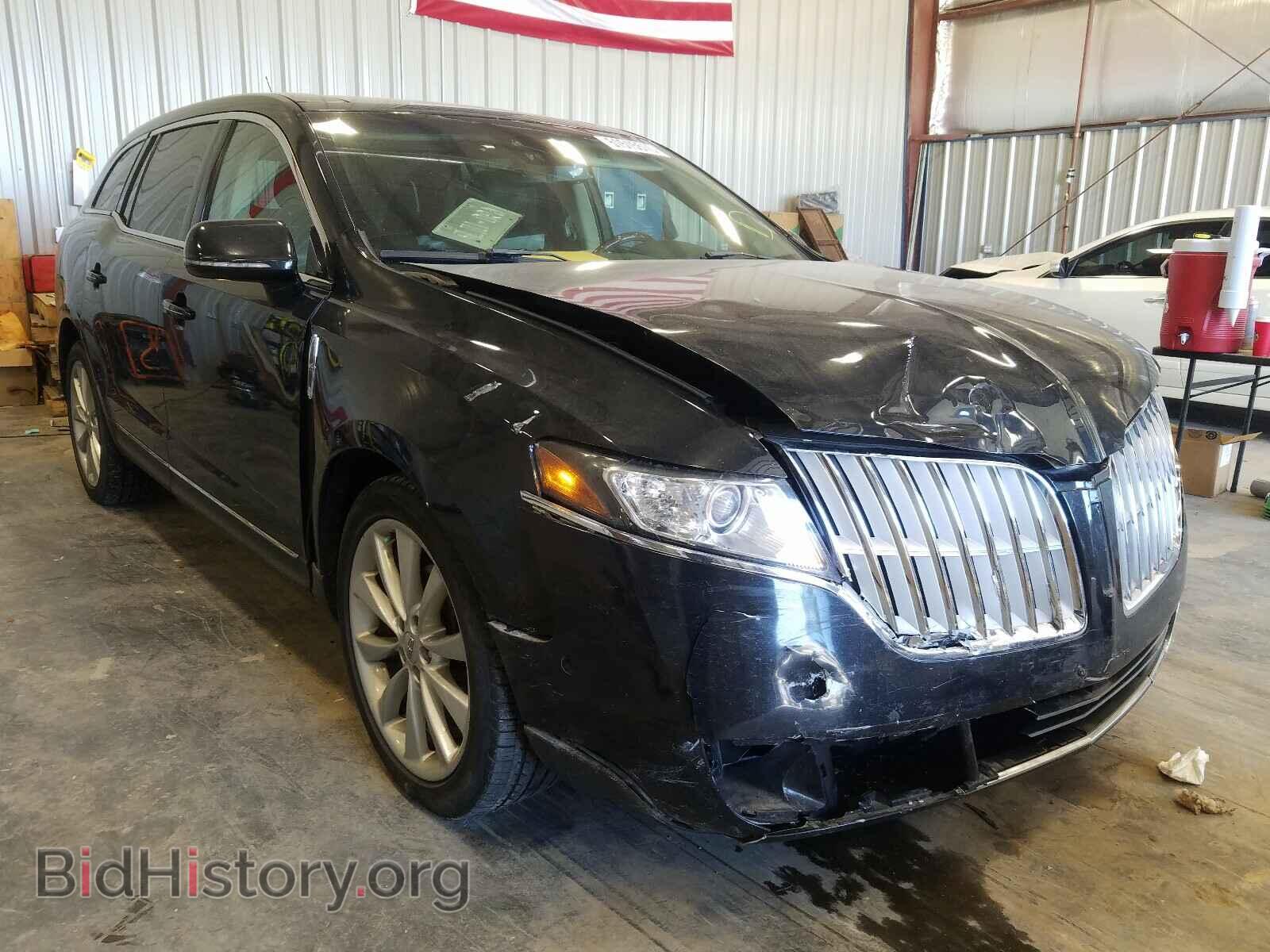 Photo 2LMHJ5AT0BBJ51573 - LINCOLN MKT 2011