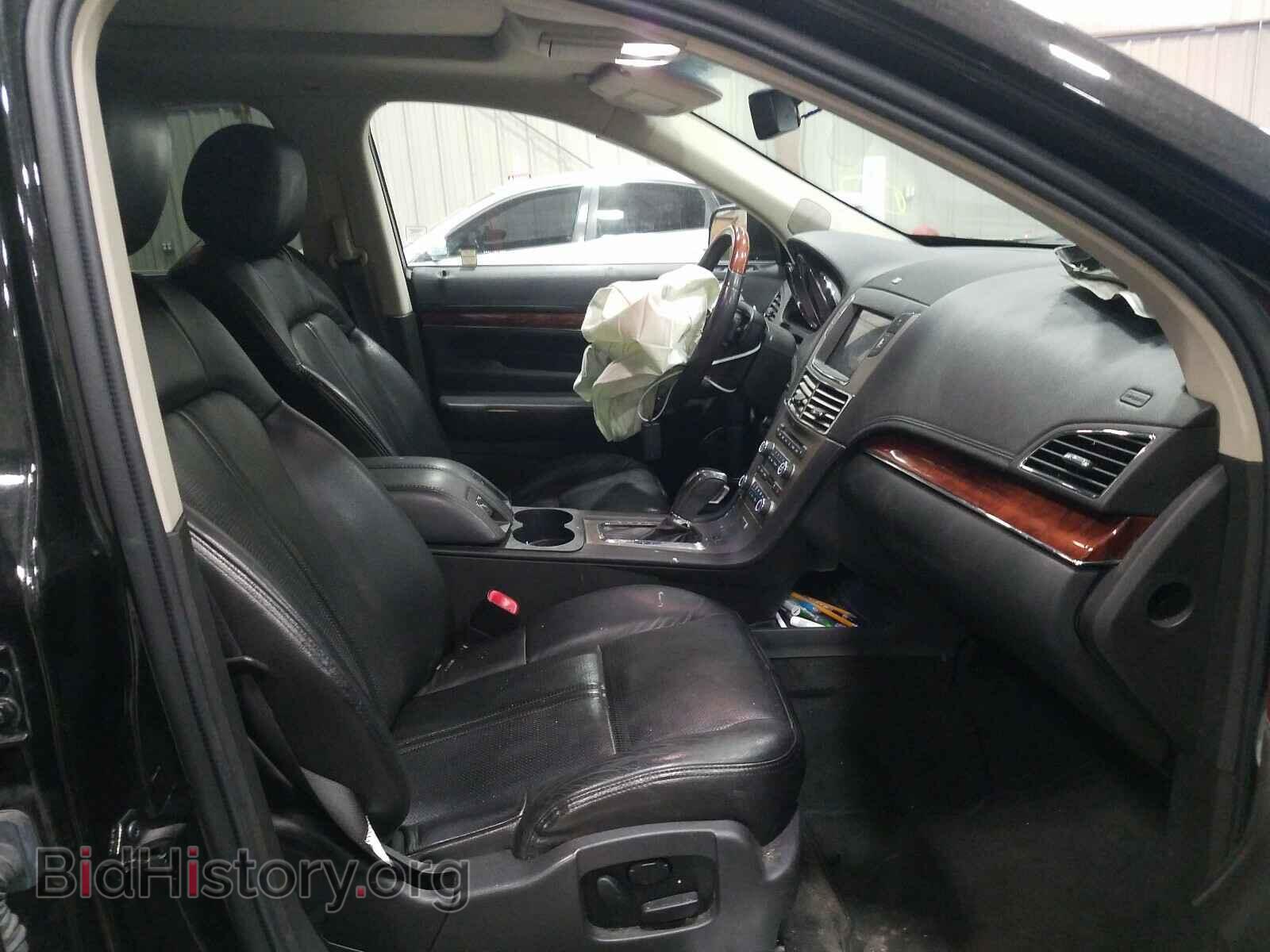 2011 LINCOLN MKT - VIN: 2LMHJ5AT0BBJ51573 - Фото 5