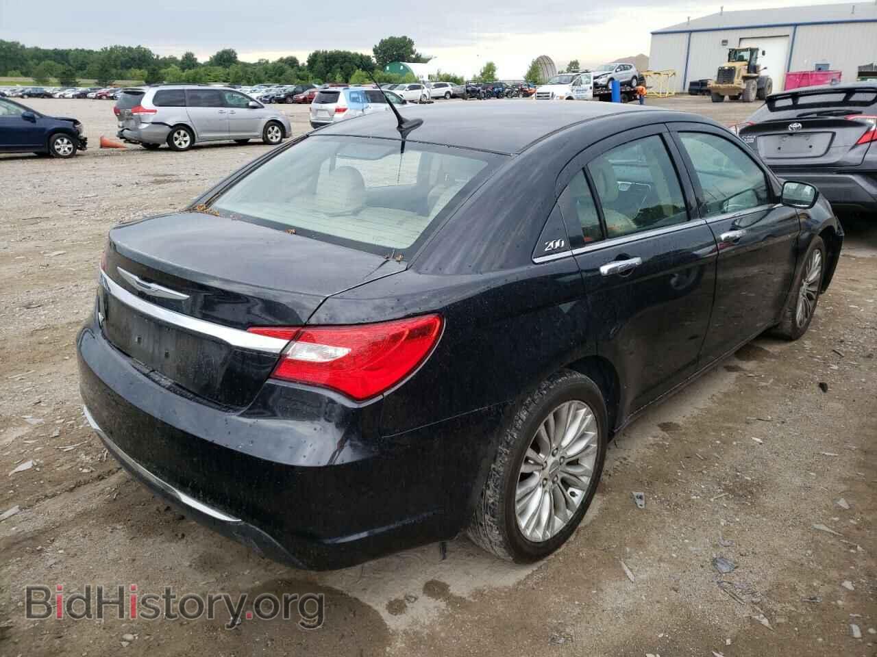 2011 CHRYSLER 200 - VIN: 1C3BC2FG9BN503228 - Фото 4
