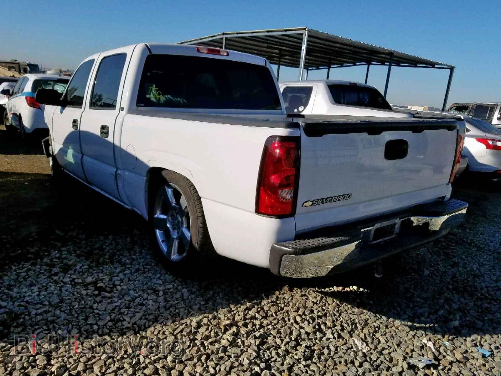 2006 CHEVROLET SILVERADO - VIN: 2GCEC13T161178411 - Фото 3