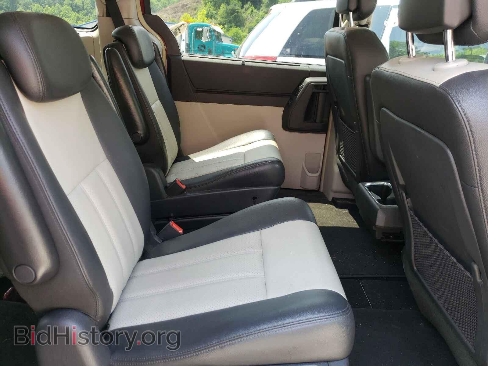 2010 CHRYSLER MINIVAN - VIN: 2A4RR8DX2AR387977 - Фото 6