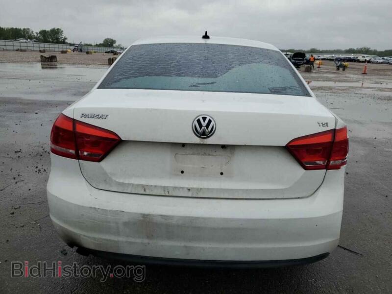 2014 Volkswagen PASSAT (VIN 1VWAT7A37EC067677) — photo 6 of 12
