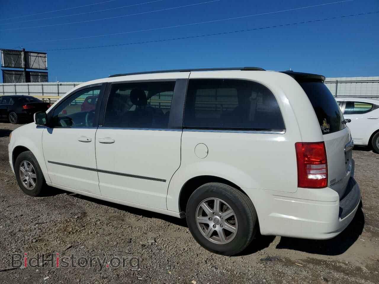 2010 CHRYSLER MINIVAN - VIN: 2A4RR5D16AR266153 - Фото 2