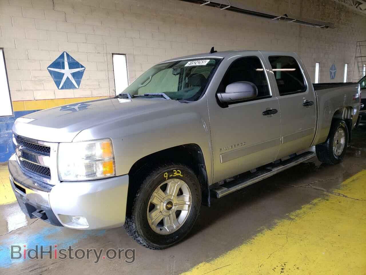 Photo 3GCPKSE34BG295366 - CHEVROLET ALL Models 2011