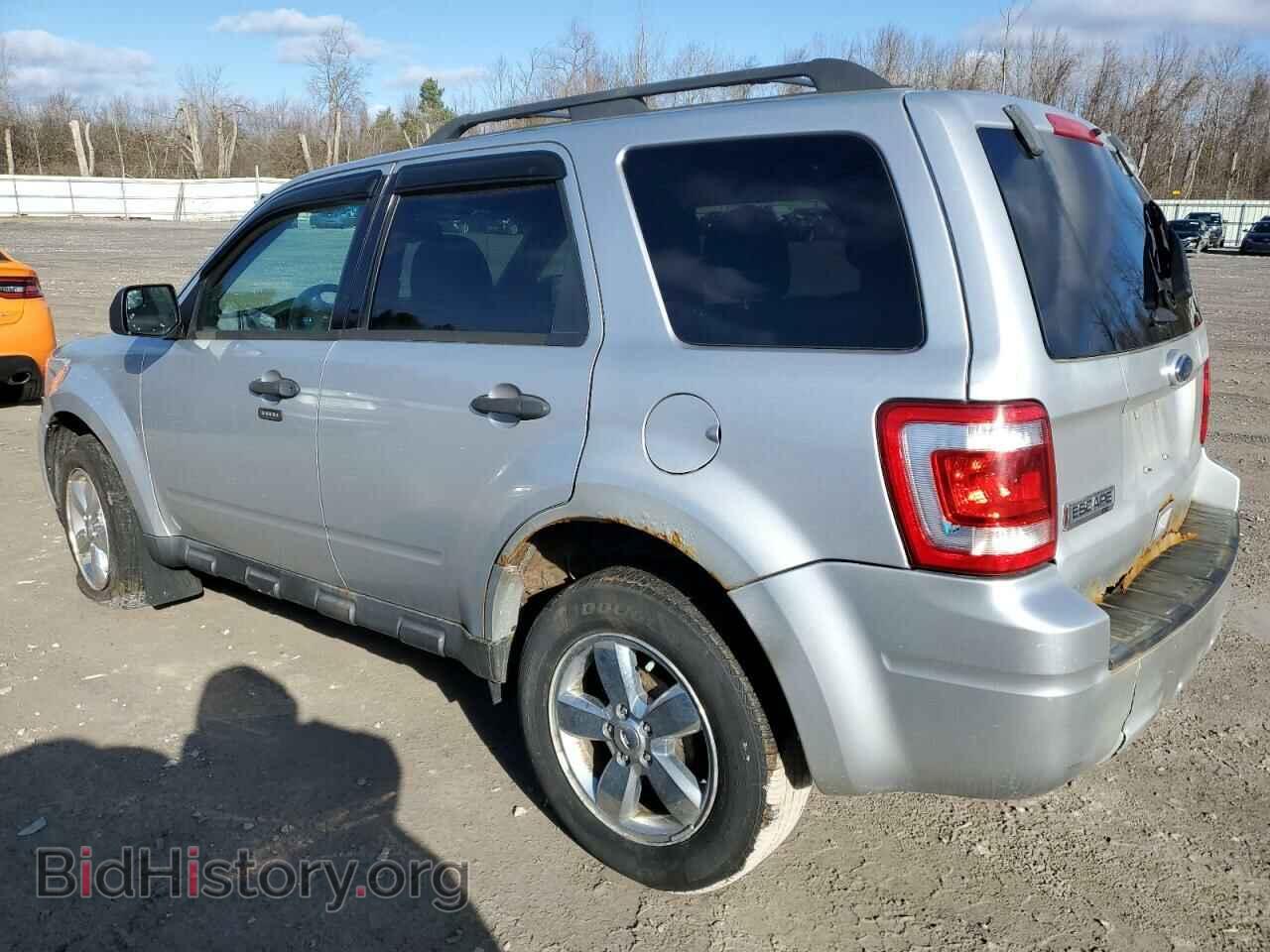 2011 FORD ESCAPE - VIN: 1FMCU9D75BKC27426 - Фото 2