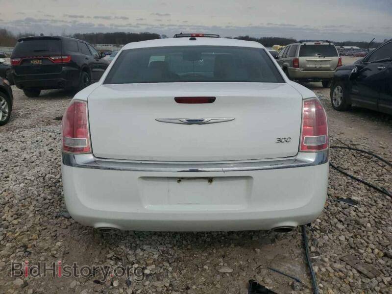 2014 Chrysler 300 (VIN 2C3CCAAG6EH160123) — photo 6 of 14
