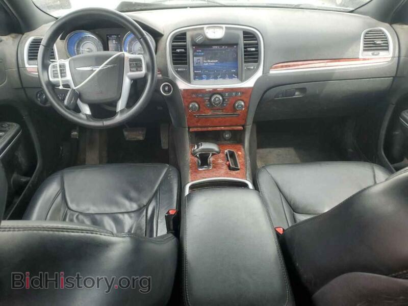 2014 Chrysler 300 (VIN 2C3CCAAG6EH160123) — photo 8 of 14