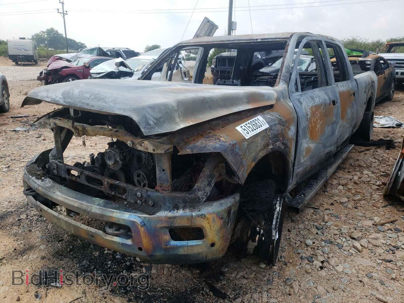2018 RAM 2500 - VIN: 3C6UR5PL0JG114976 - Фото 2