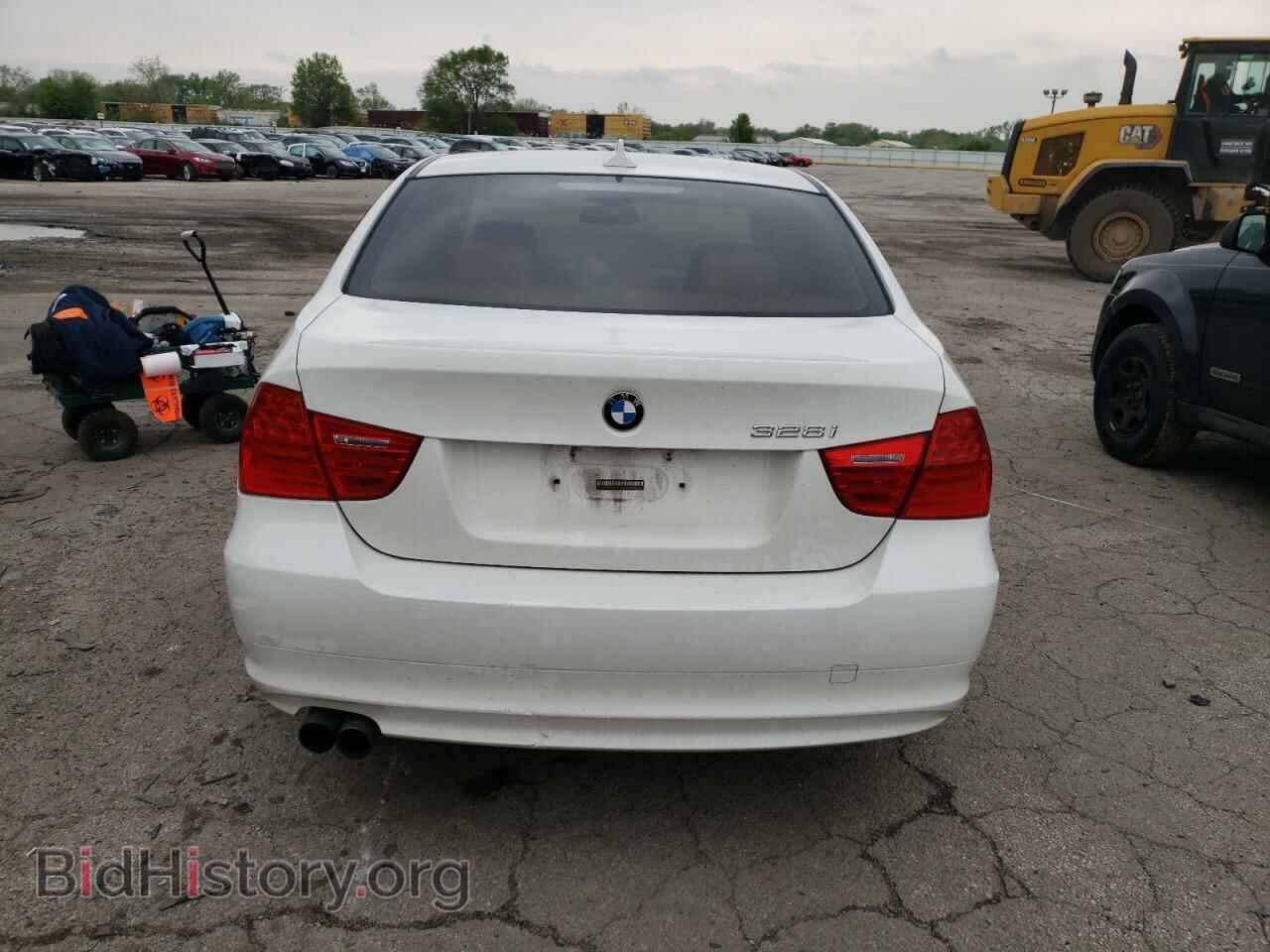 2011 BMW 3 SERIES - VIN: WBAPH7C5XBE461572 - Фото 6
