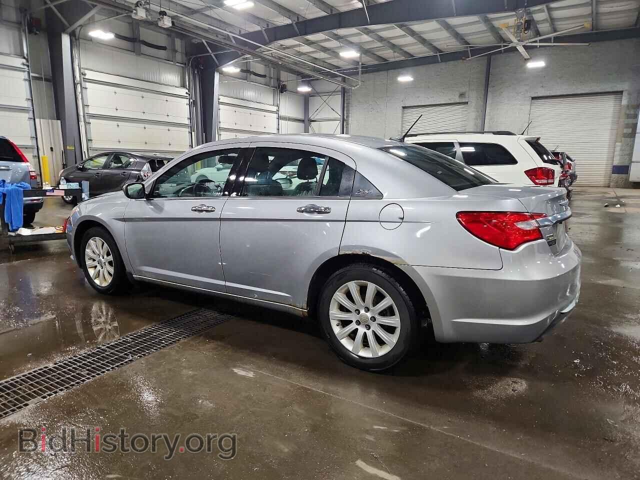 2013 CHRYSLER 200 - VIN: 1C3CCBCG1DN514896 - Фото 2