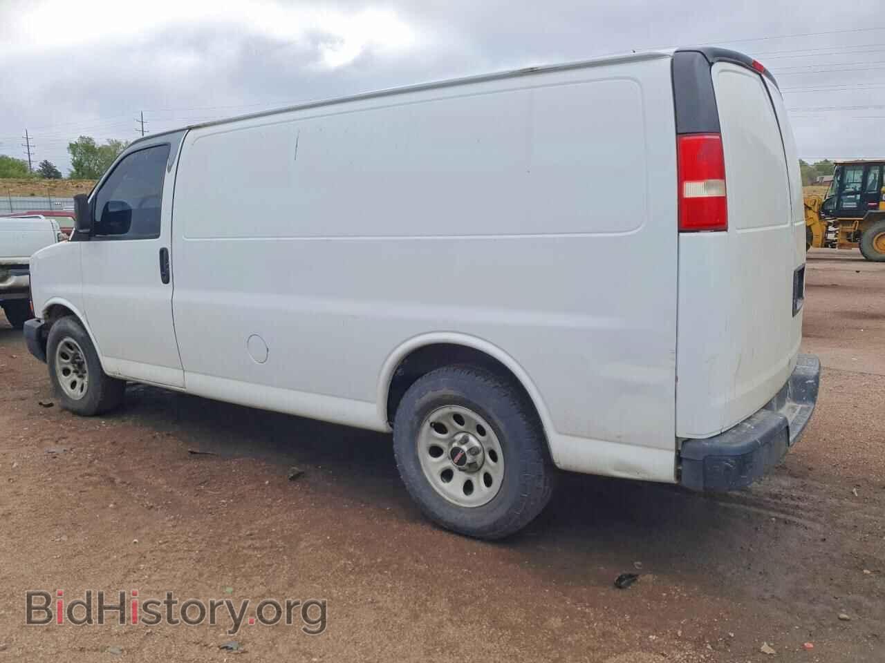 2013 GMC SAVANA - VIN: 1GTS7AFX3D1114251 - Фото 2