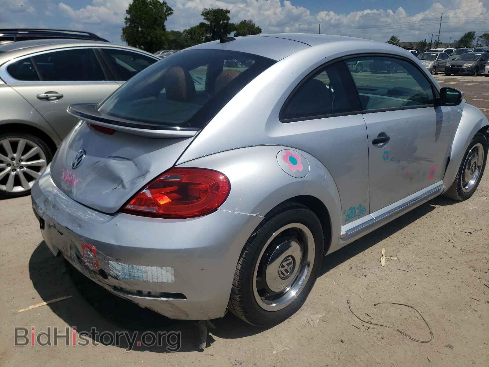 2015 VOLKSWAGEN BEETLE - VIN: 3VWF17AT3FM600975 - Фото 4
