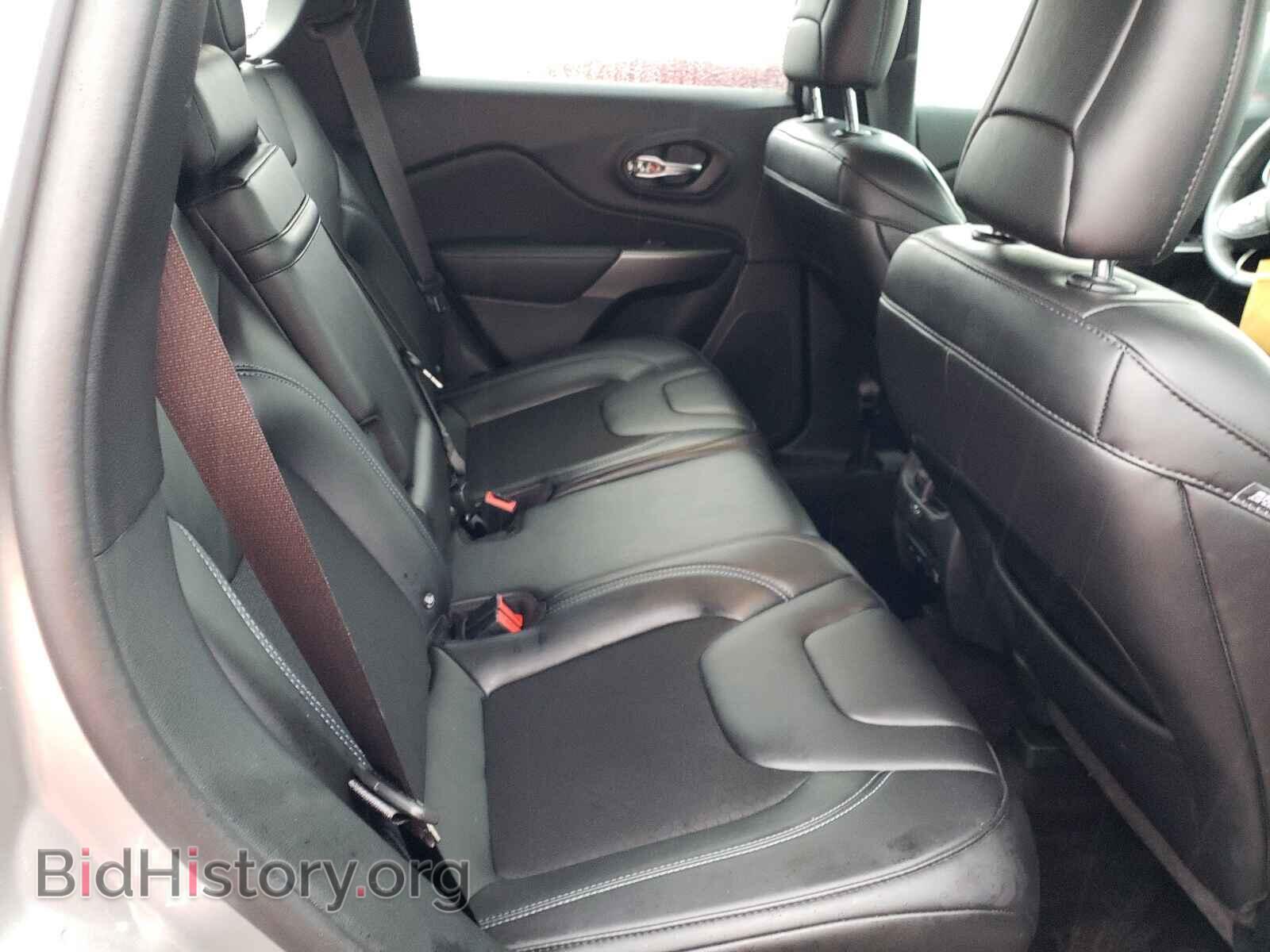 2019 JEEP CHEROKEE - VIN: 1C4PJLLB3KD108683 - Фото 6