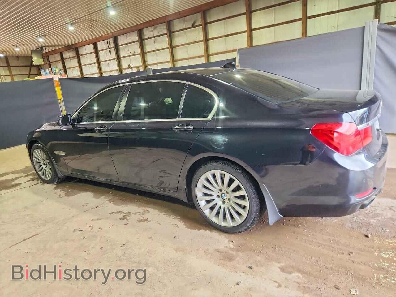 2012 BMW 7 SERIES - VIN: WBAKC8C51CC434787 - Фото 2