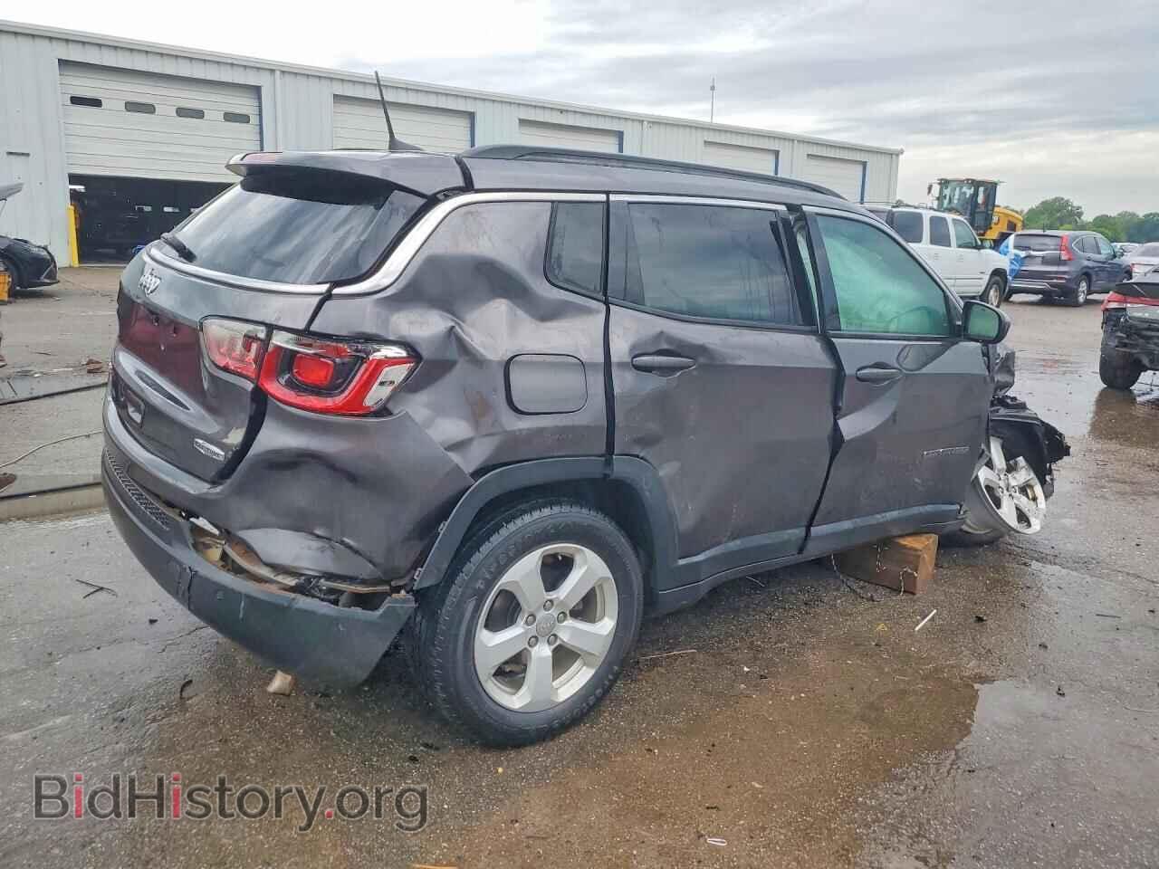 2018 JEEP COMPASS - VIN: 3C4NJDBBXJT392434 - Фото 3