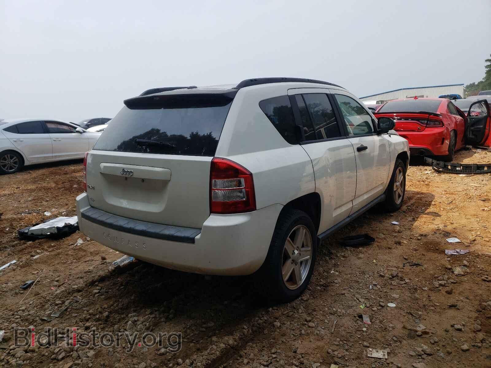 2007 JEEP COMPASS - VIN: 1J8FF47W77D153531 - Photo 4