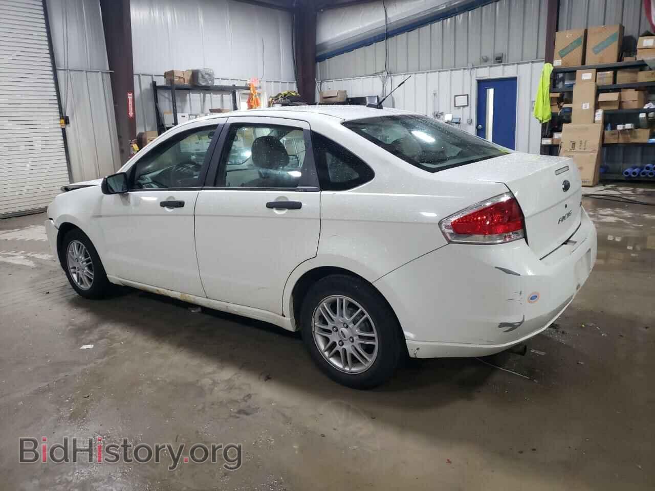 2009 FORD FOCUS - VIN: 1FAHP35N99W241575 - Фото 2