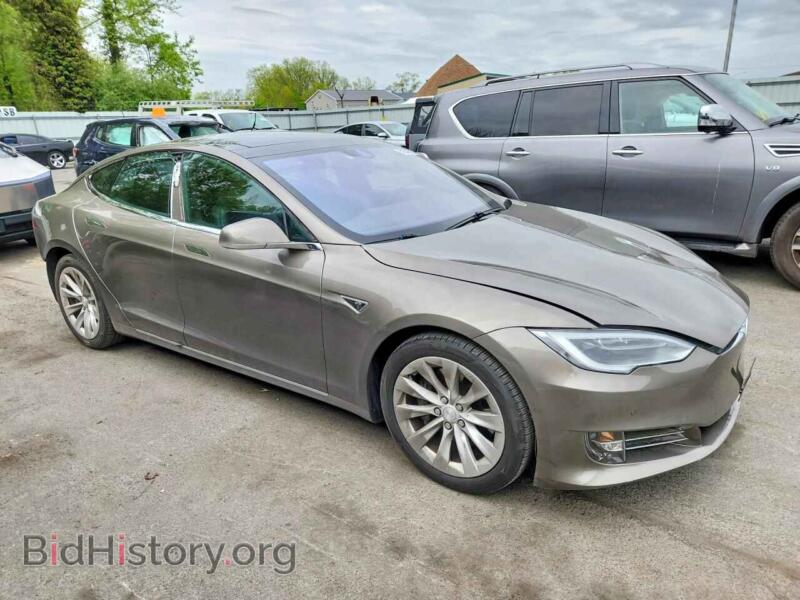 2016 Tesla MODEL S (VIN 5YJSA1E1XGF159181) — фото 4 из 13