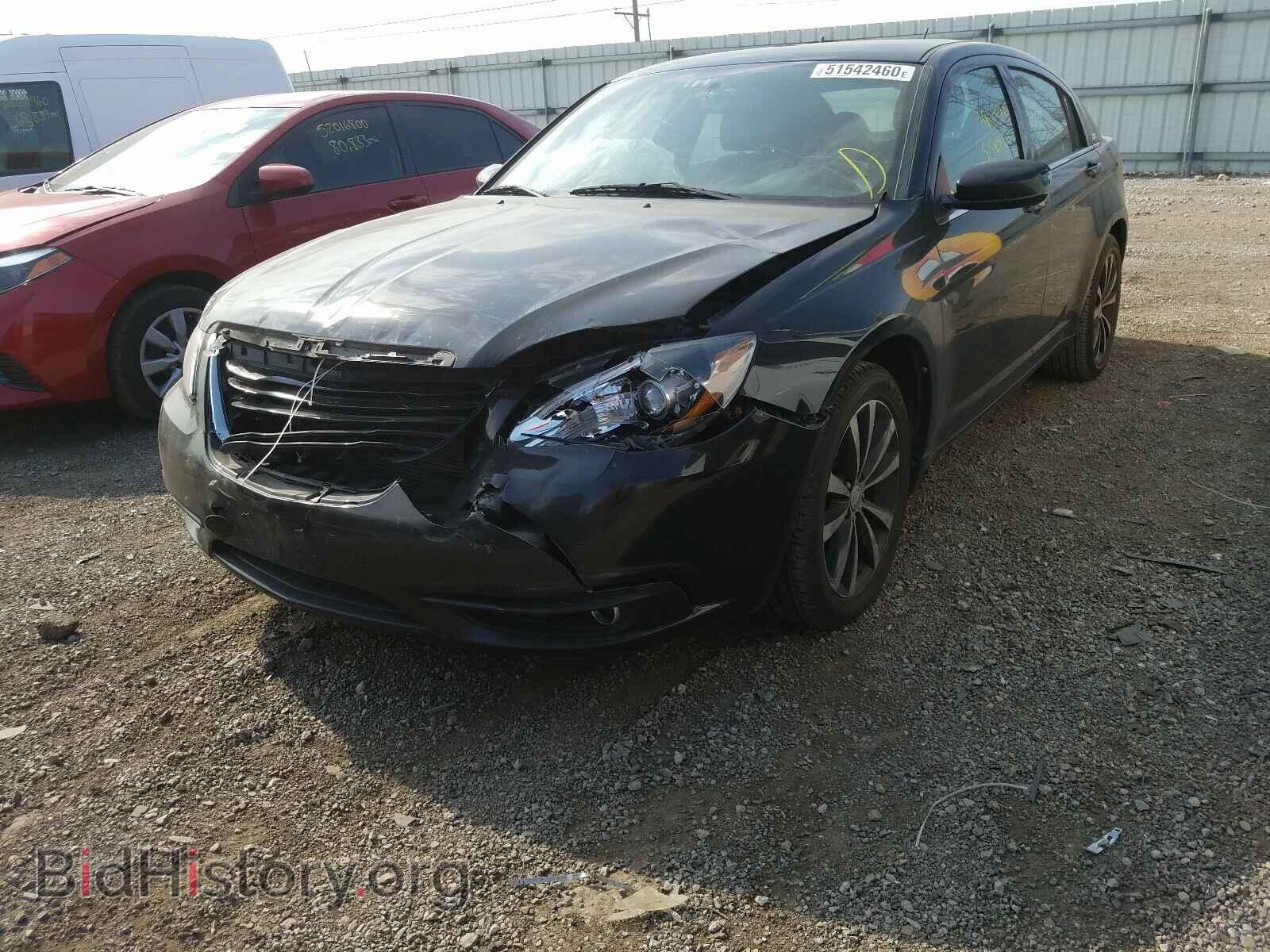 2013 CHRYSLER 200 - VIN: 1C3CCBCG3DN577322 - Фото 2