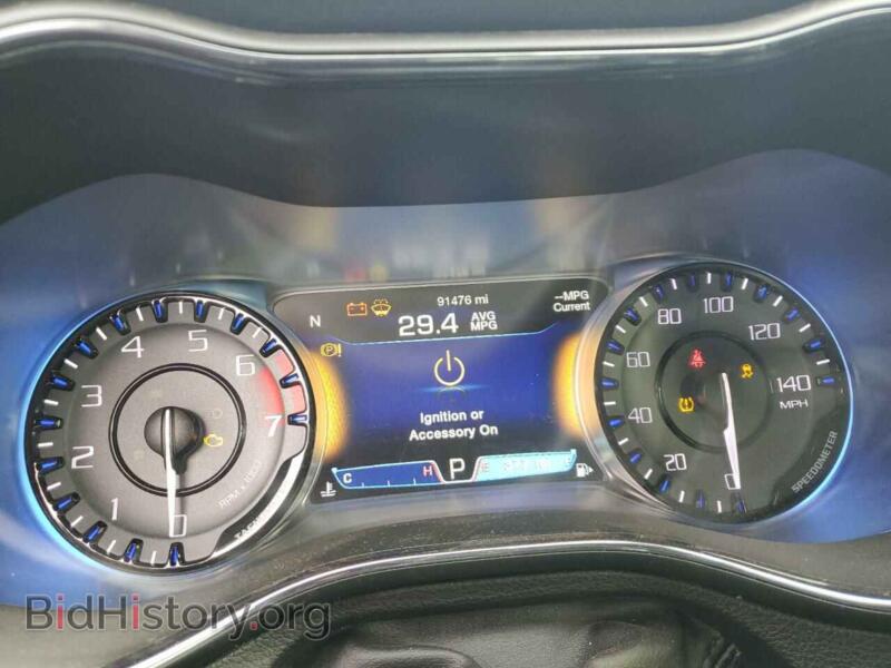 2016 Chrysler 200 (VIN 1C3CCCBB9GN107621) — фото 9 из 15