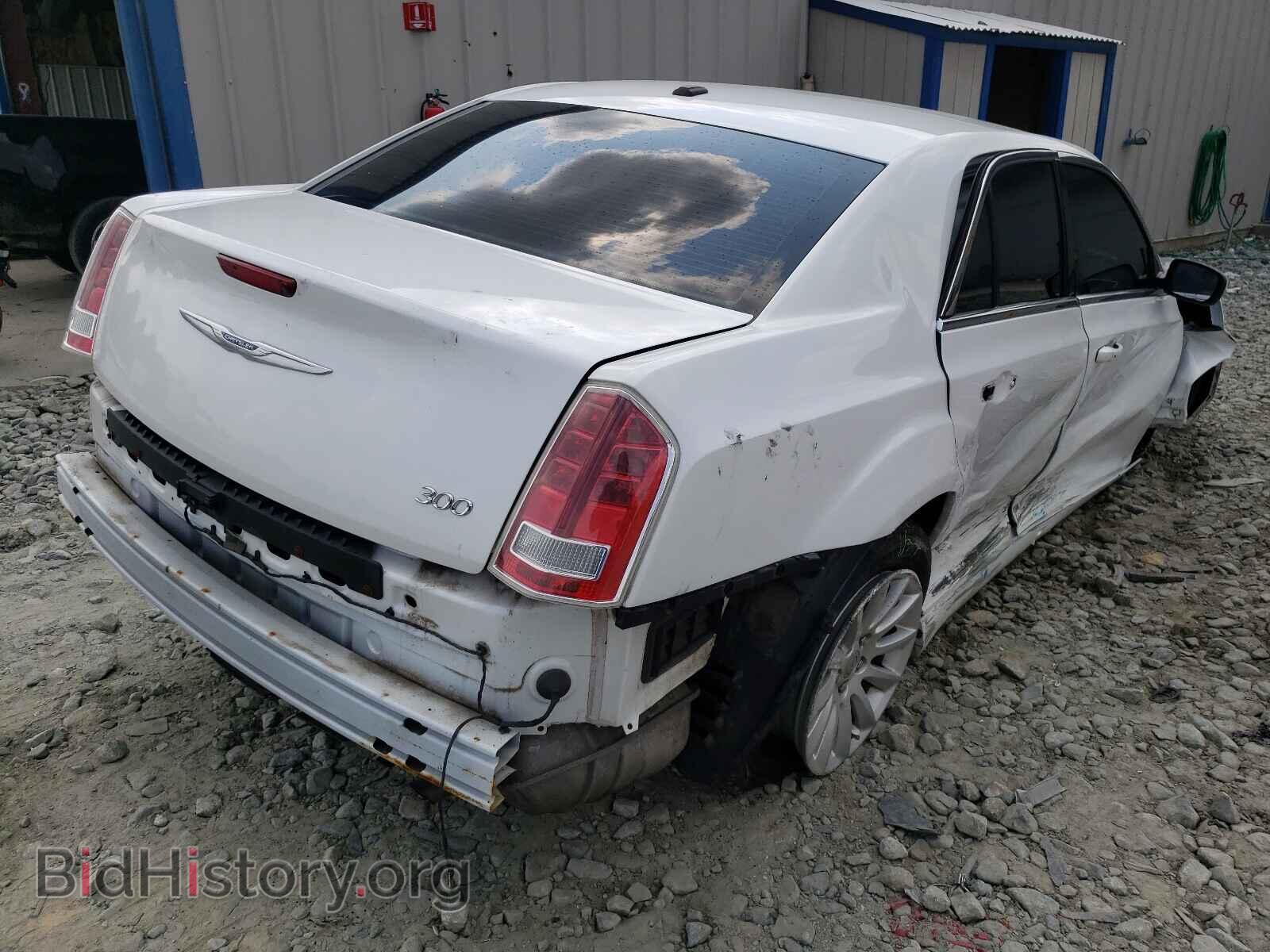 2012 CHRYSLER 300 - VIN: 2C3CCAAG6CH213741 - Фото 4