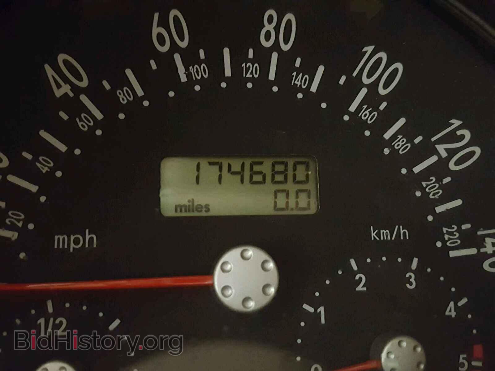 2000 VOLKSWAGEN BEETLE - VIN: 3VWCF21C1YM412773 - Фото 8