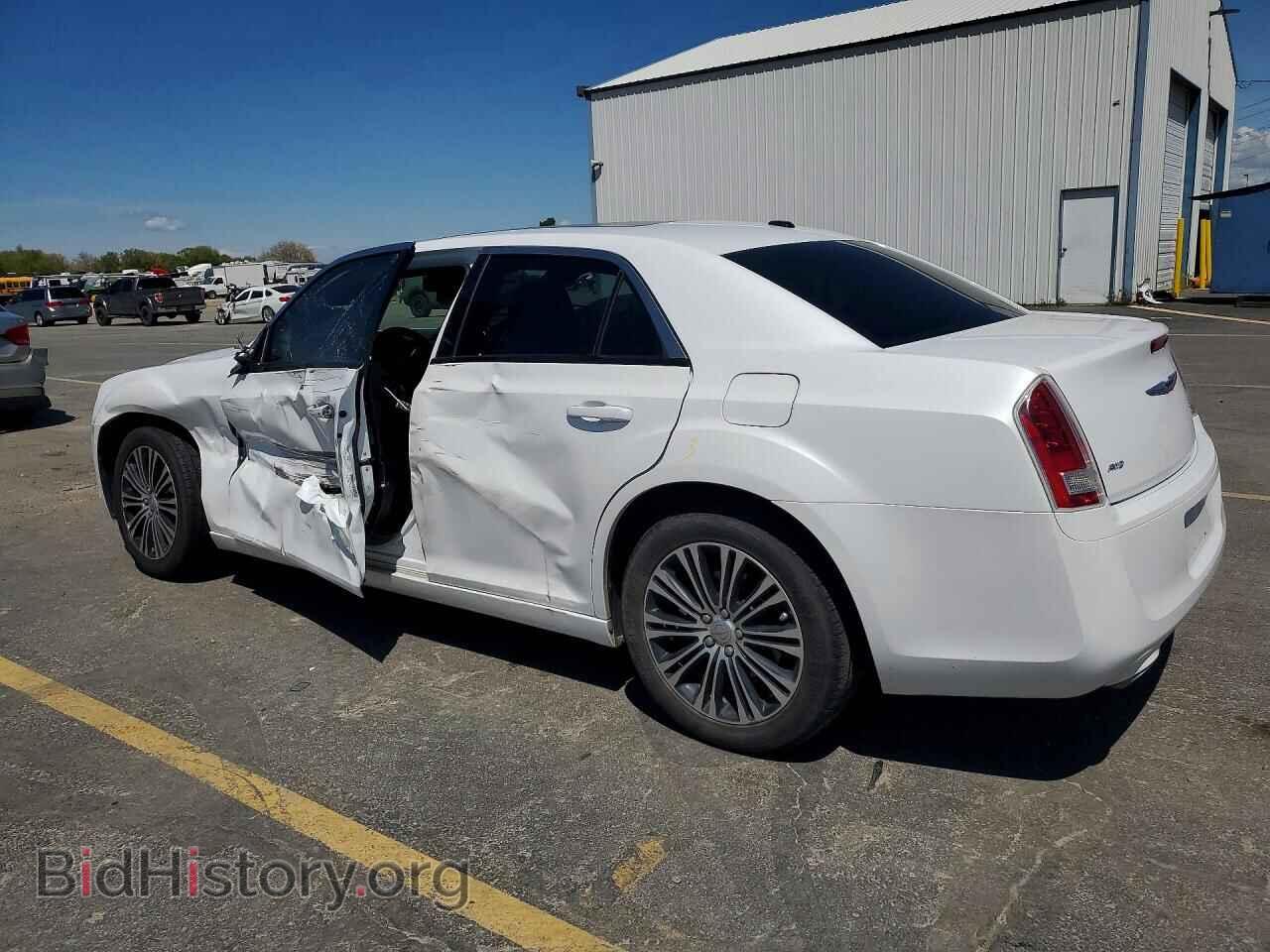 2014 CHRYSLER 300 - VIN: 2C3CCAGGXEH160570 - Фото 2