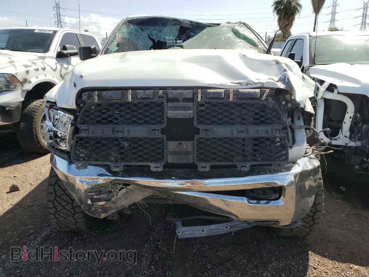 2017 RAM All Models - VIN: 3C6UR5DL1HG578082 - Photo 5