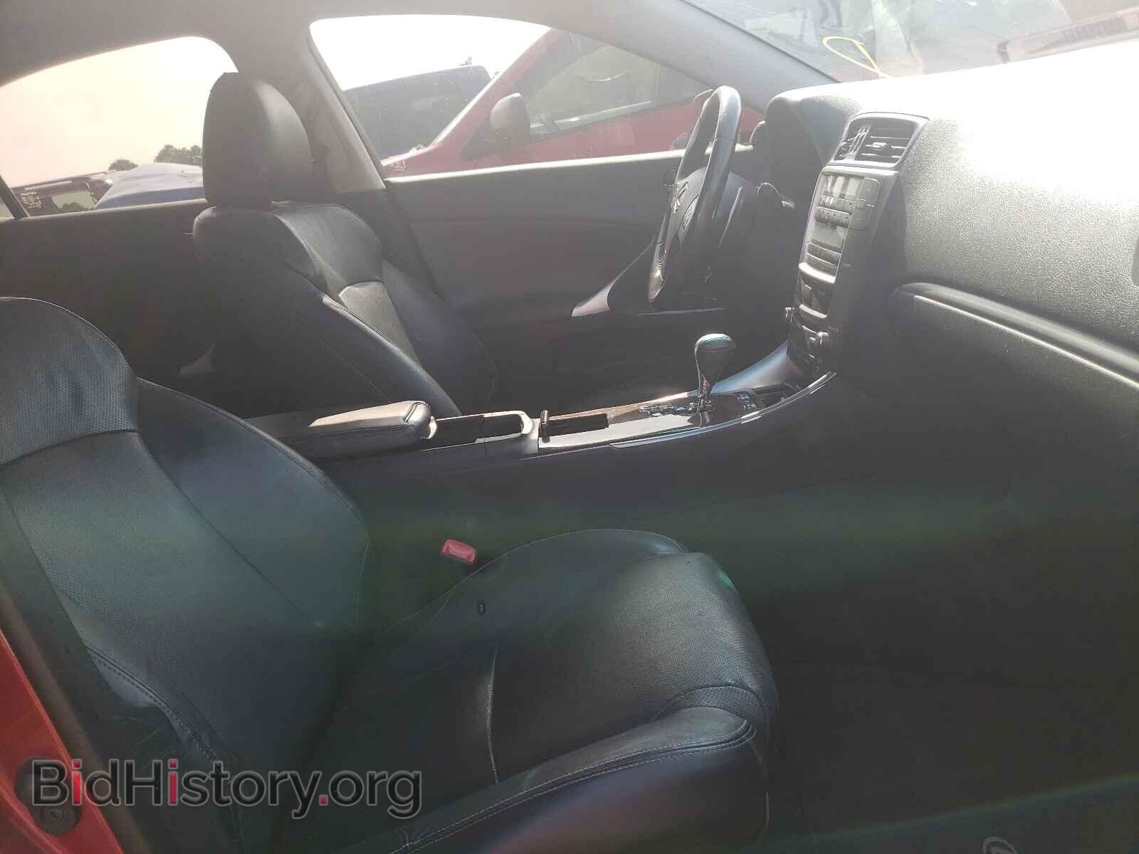 2011 LEXUS IS - VIN: JTHBF5C27B2101074 - Фото 5
