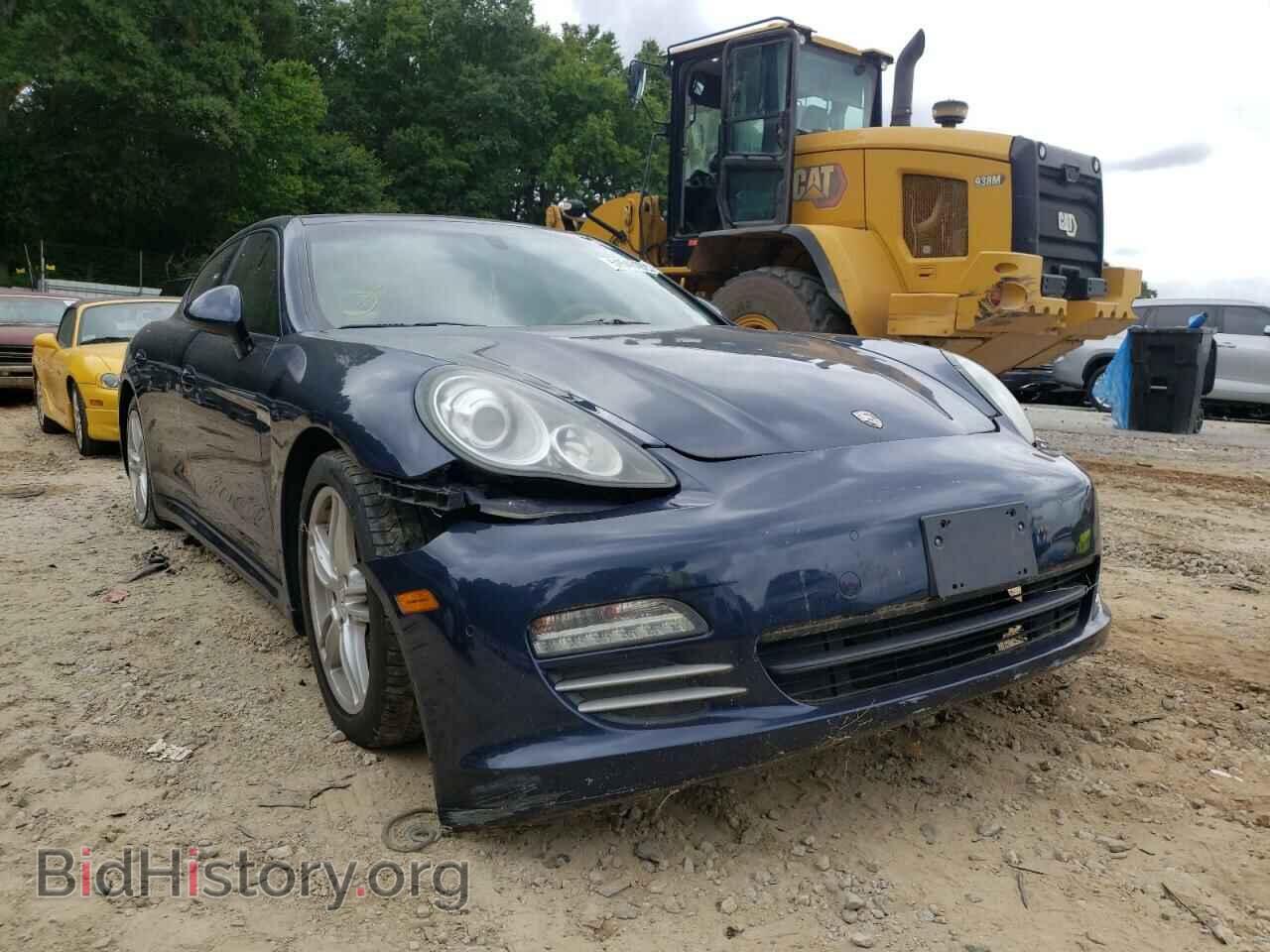 Photo WP0AA2A7XBL012490 - PORSCHE PANAMERA 2011