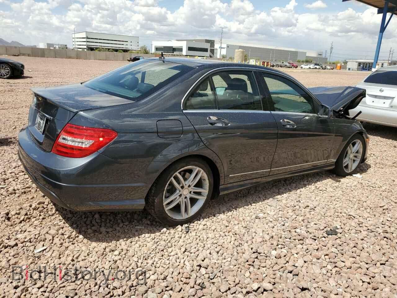 2014 MERCEDES-BENZ C-CLASS - VIN: WDDGF4HB9EA902891 - Фото 3