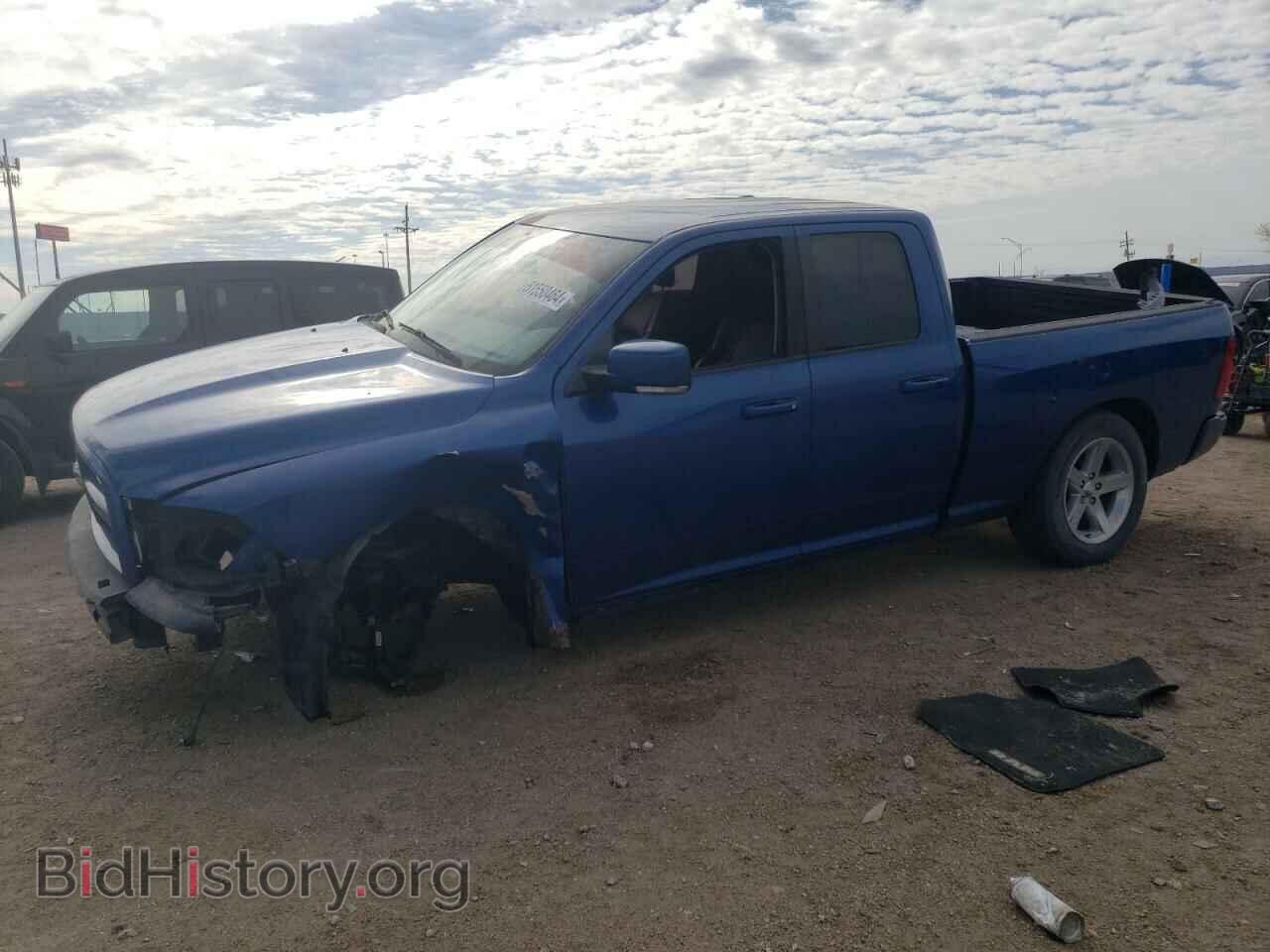 Photo 1D7RV1GT8BS705446 - DODGE All Models 2011