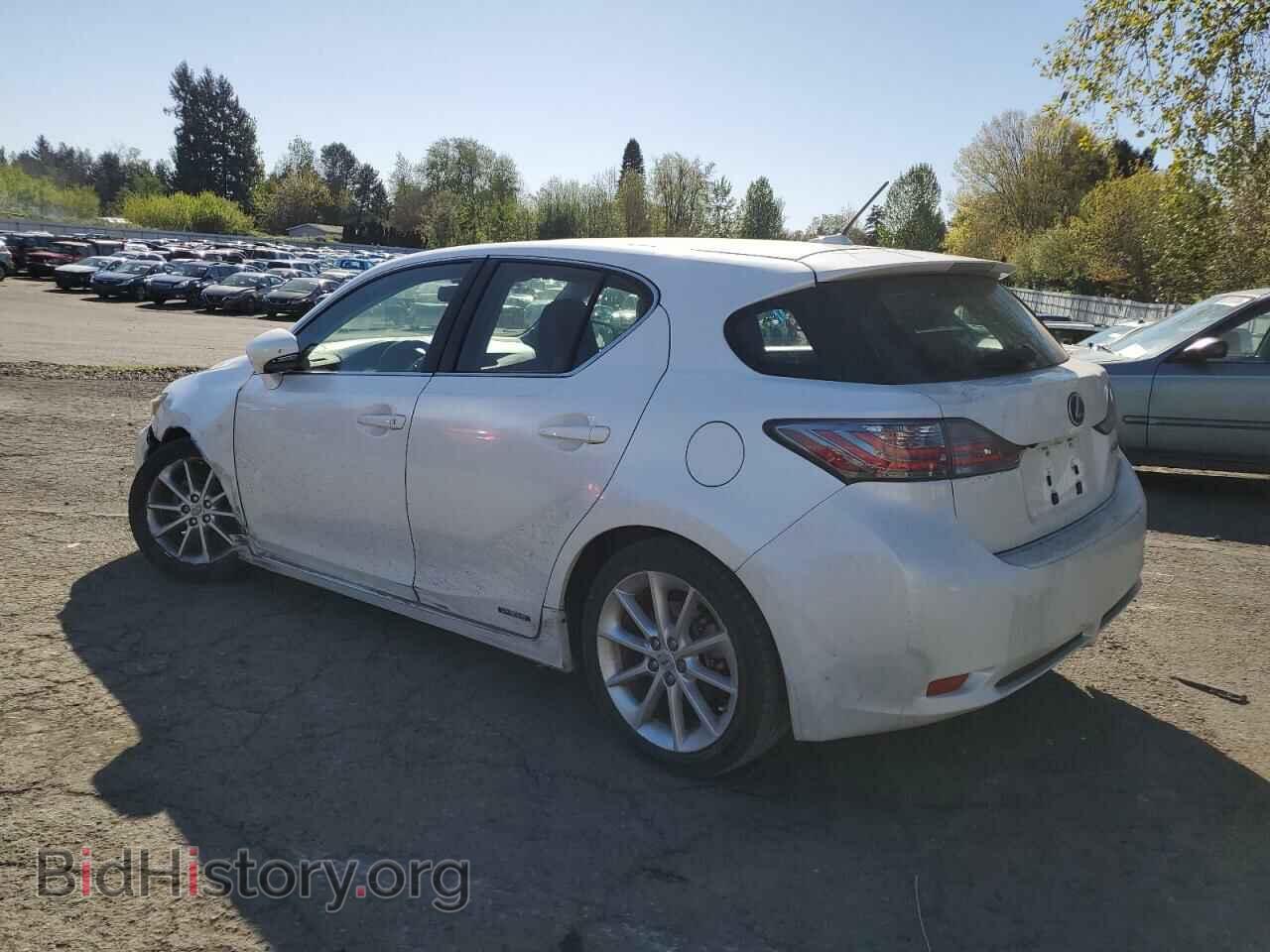 2011 LEXUS CT 200 - VIN: JTHKD5BH3B2008564 - Photo 2