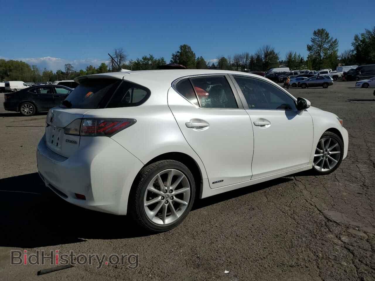 2011 LEXUS CT 200 - VIN: JTHKD5BH3B2008564 - Photo 3
