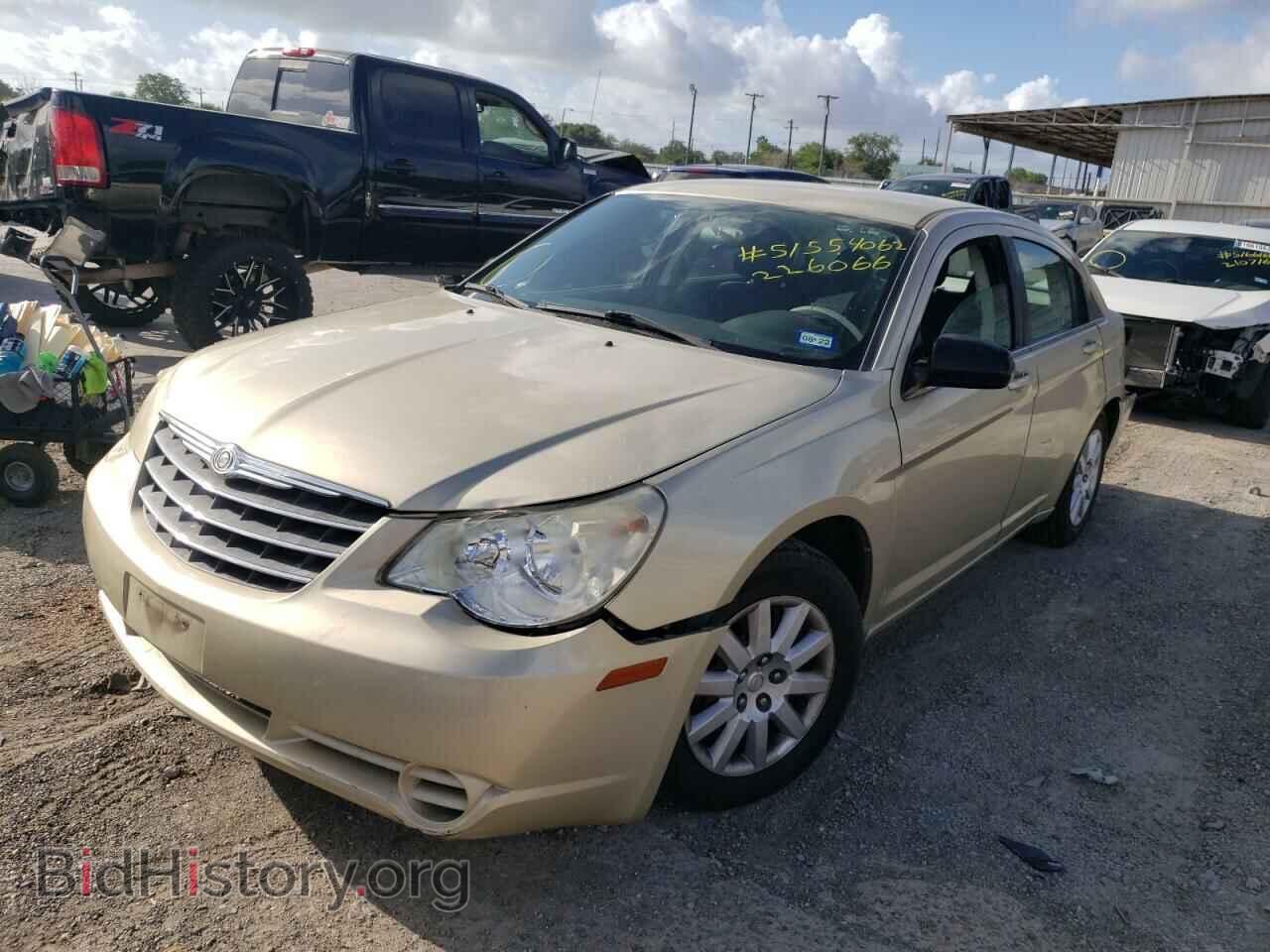 2010 CHRYSLER SEBRING - VIN: 1C3CC4FB0AN226066 - Фото 2