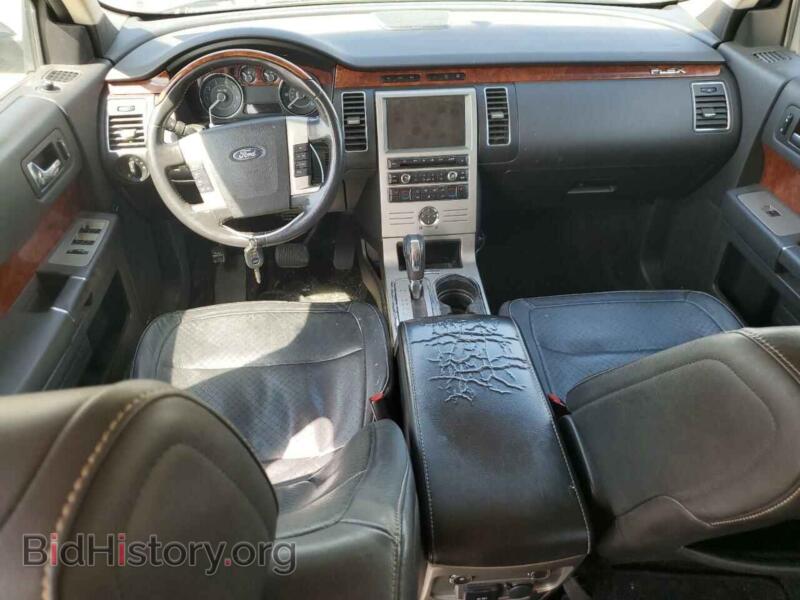2011 Ford FLEX (VIN 2FMGK5DC4BBD26391) — photo 8 of 13