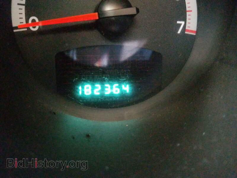 2007 Dodge NITRO (VIN 1D8GT28KX7W689996) — photo 8 of 10