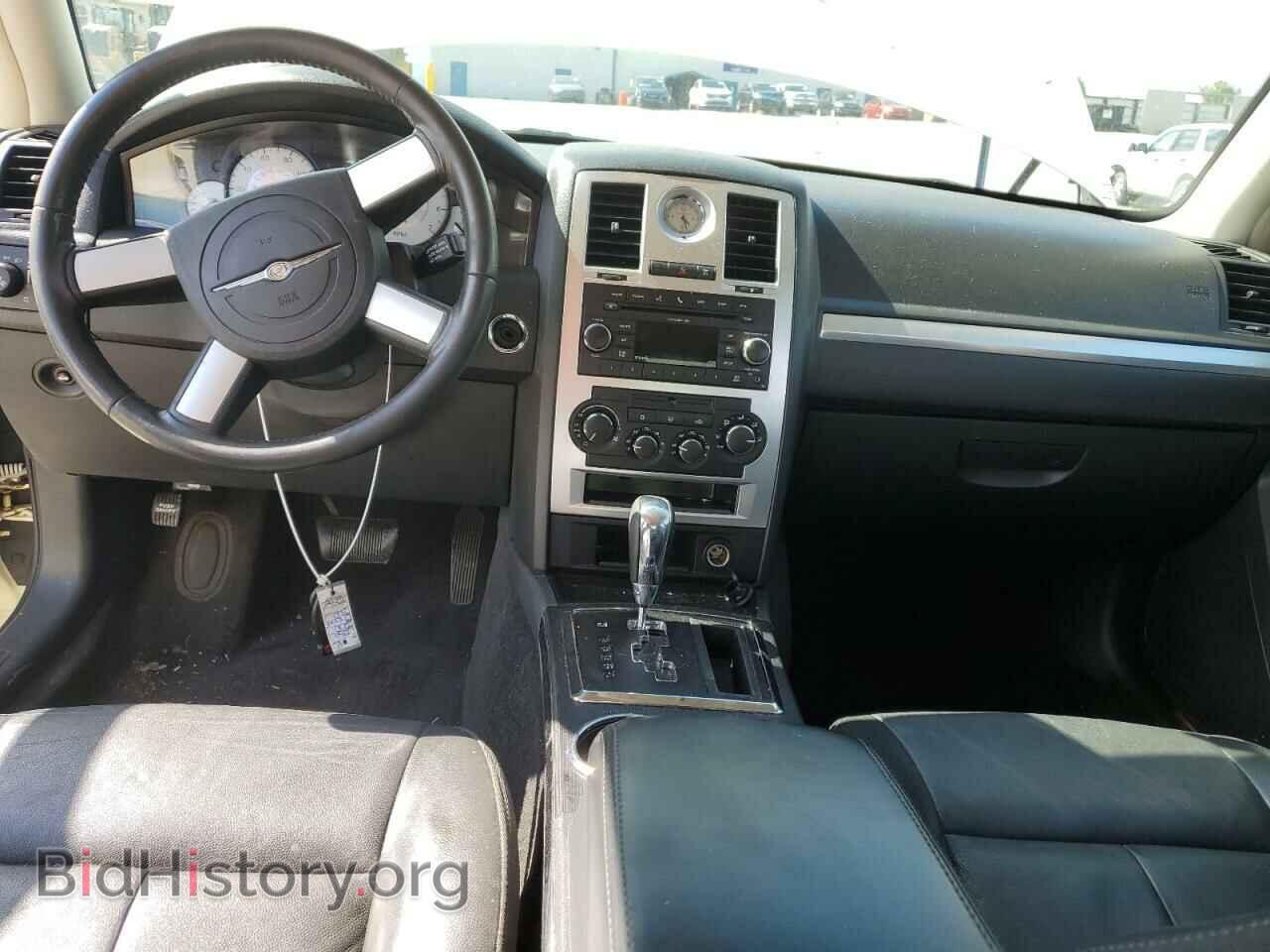 2010 CHRYSLER 300 - VIN: 2C3CA5CVXAH300693 - Фото 8