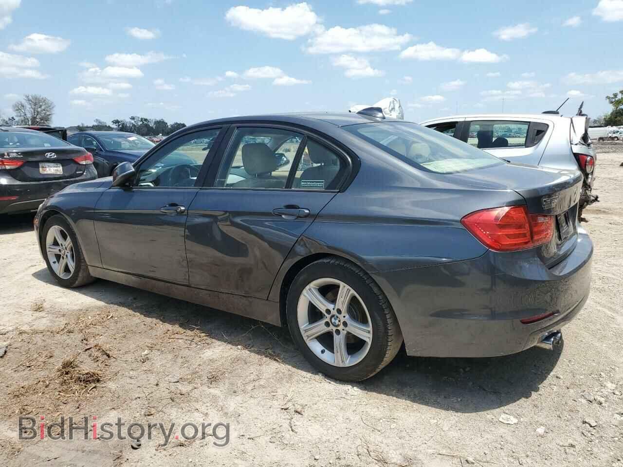 2013 BMW 3 SERIES - VIN: WBA3A5C51DF358917 - Фото 2